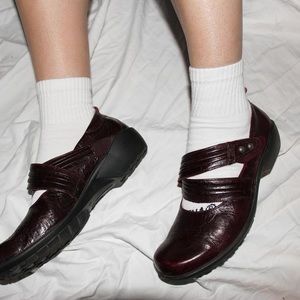 romika leather burgundy flats